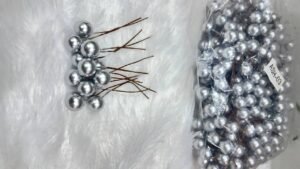 Pearl with stem